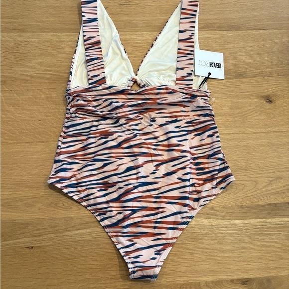NWT Beachriot Lana One Piece - Picture 5 of 9